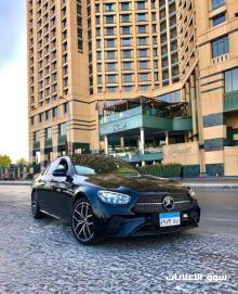 ايجار مرسيدس E200 موديل 2025 مع سائق من ليموزين مصر